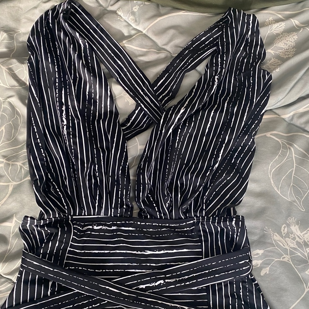 COCOSHIP Retro Black and White pinstriped One Piece Swimsuit